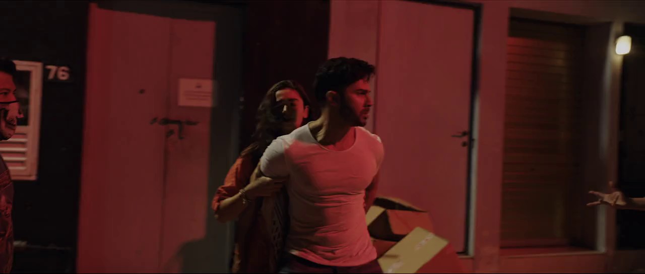 Badrinath Ki Dulhania (2017) BluRay Hindi 720p x264 AVC AAC 5.1 ESub.mkv.0003